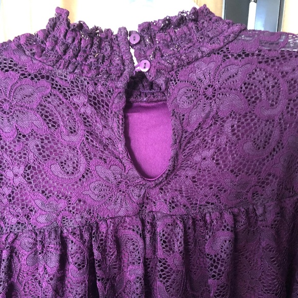 Cable & Gauge Purple Lined Lace Blouse - Picture 6 of 8